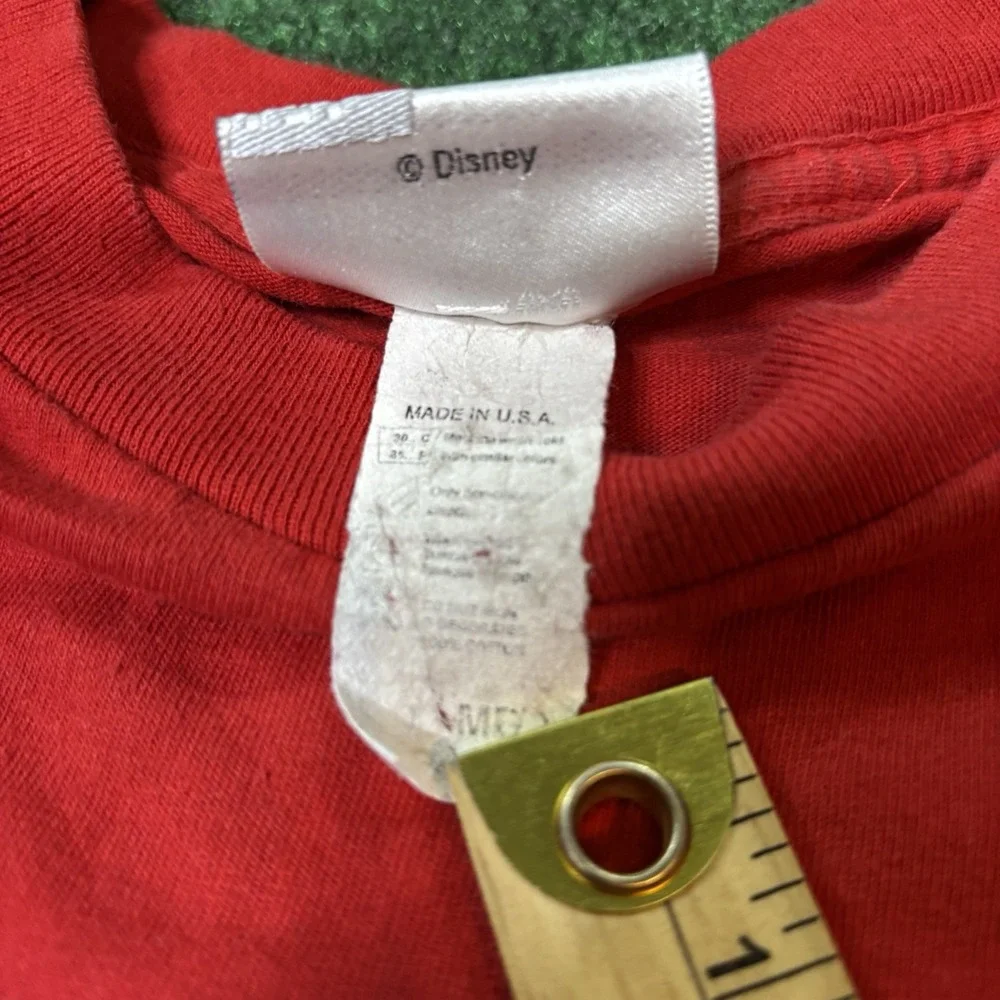 Walt Disney World Mickey's Very Merry Christmas Party Tee Red Medium 2007